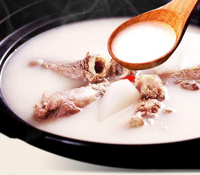 欢乐番茄丨营养奶白的高汤怎么做？正确熬制方法，十分美味