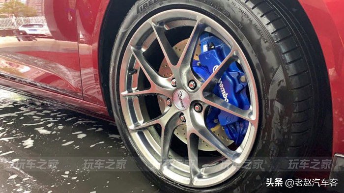 新君威贴黑武士,新君威艾维亚黑武士