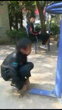 搞笑GIF动图:小姐姐,你体验木乃伊的制作过程,能坚持几分钟