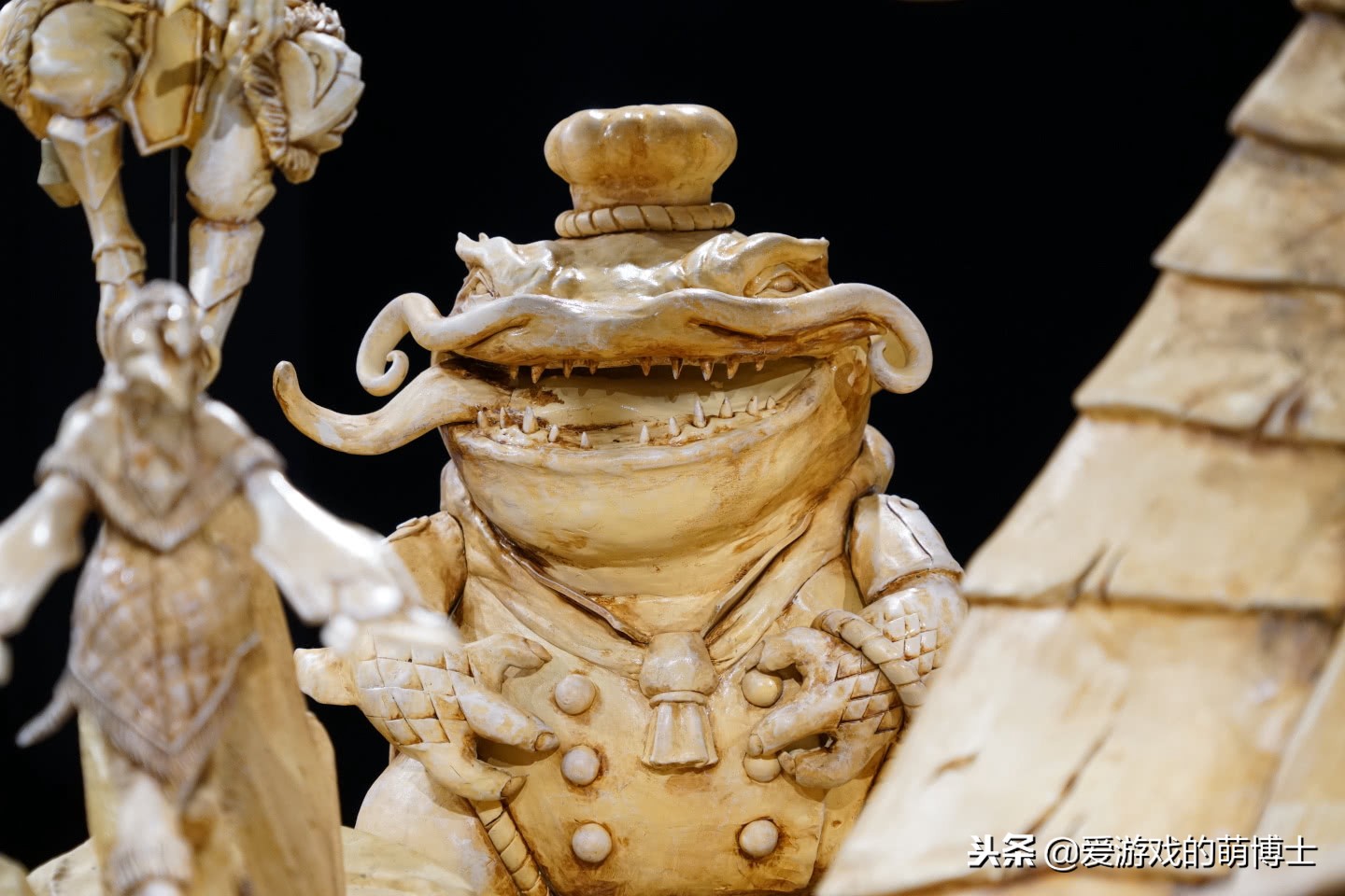 重现经典LCK对战，《英雄联盟》主题公园打卡雕塑创作