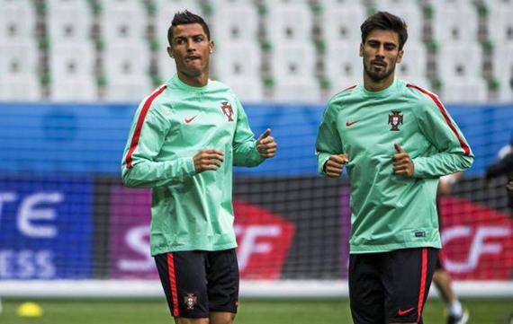 巴萨埃弗顿引援,巴萨出售戈麦斯