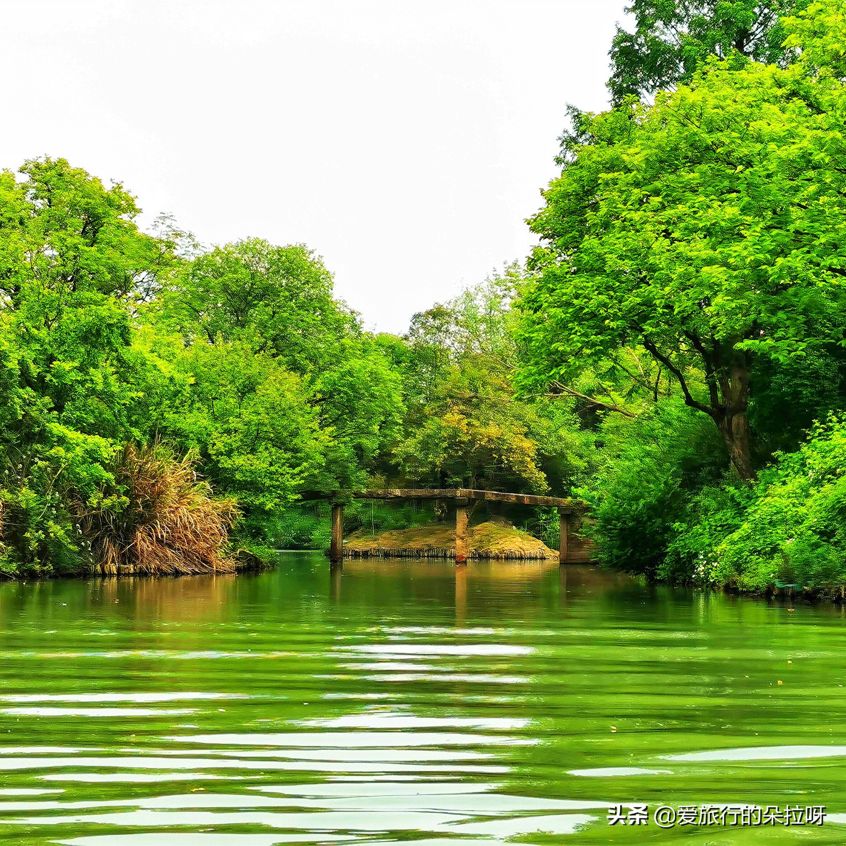 一曲溪水,一曲溪流一曲烟的意思
