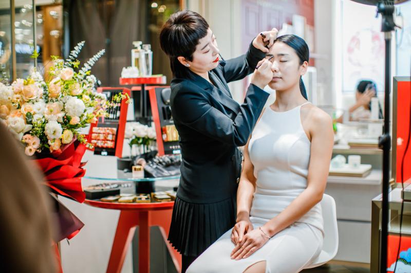 ElizabethArden伊丽莎白雅顿湖南首店进驻五一商圈