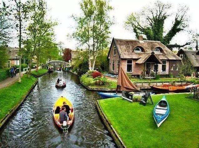 荷兰风光秀丽的小镇,世界上最真实的荷兰小镇