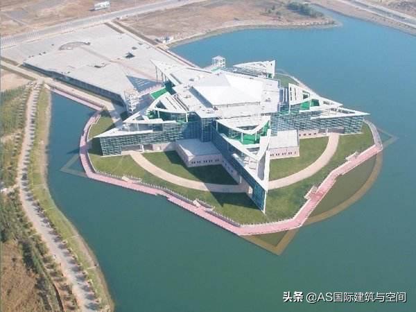 世界各国最奇葩的四大建筑,了解世界十大奇葩建筑