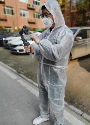 【隔离区·守护】给陌生女子买卫生巾 他说还挺不好意思的