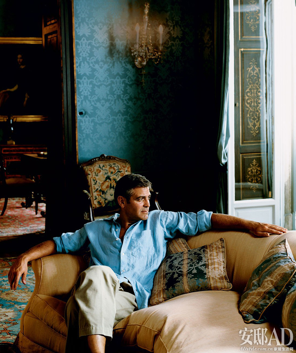 乔治克鲁尼妻子的一家,女儿奴英文