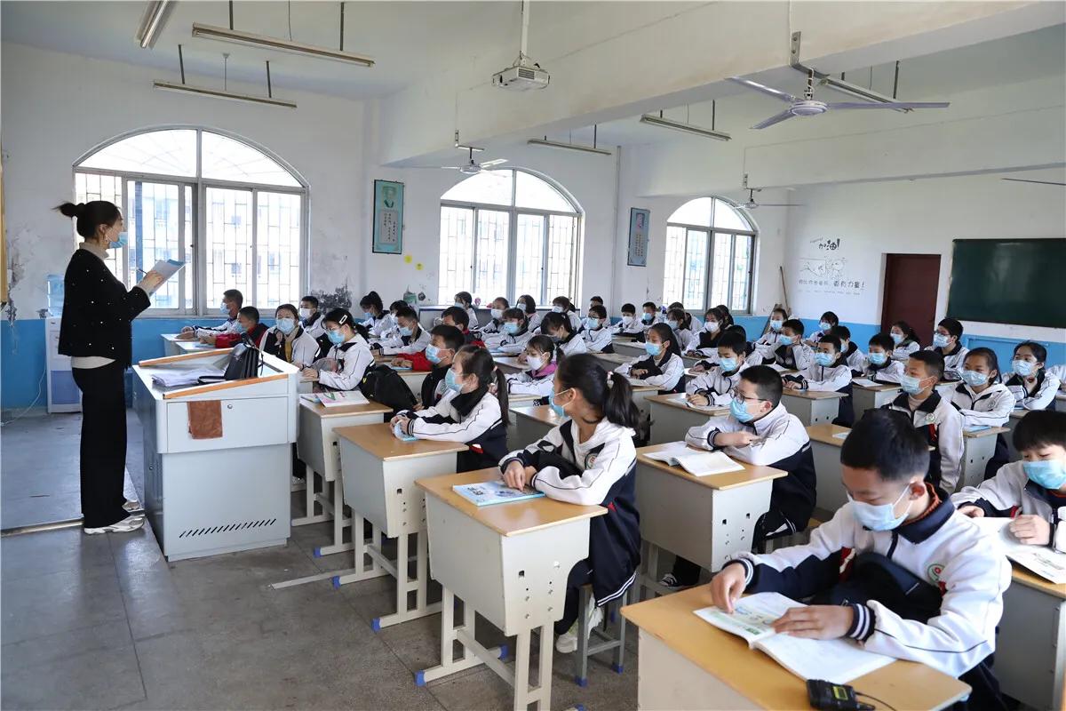 岳阳县二中开学,岳阳开学最新视频