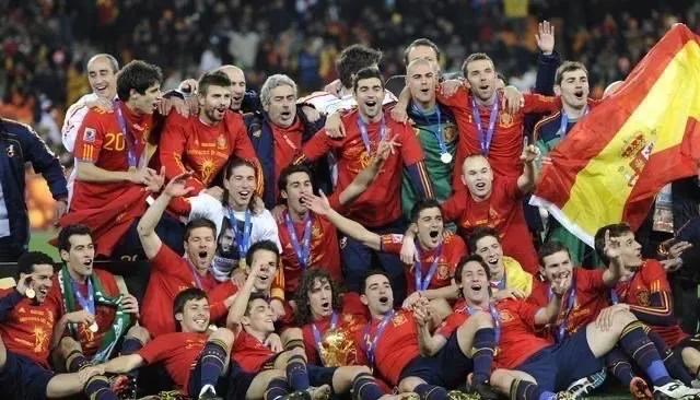 中场历史第一人是齐达内吗,中场大师齐达内十佳