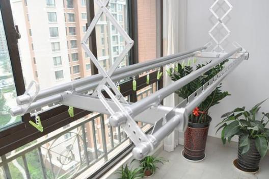 升降式晾衣架实用么,升降衣架使用方法