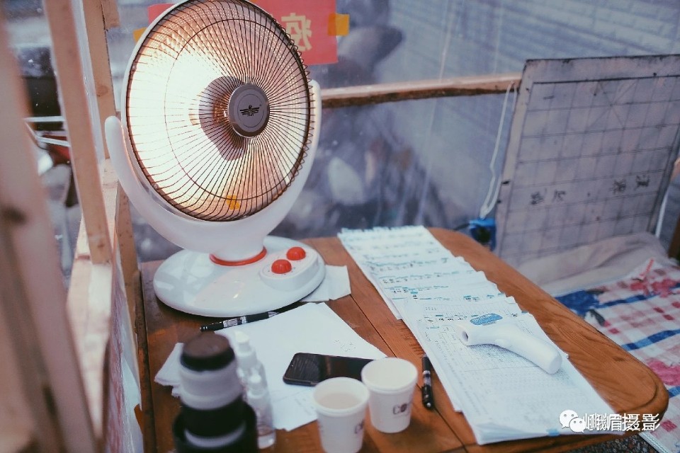 写给康安医院里那些拒绝吃盒饭的同胞