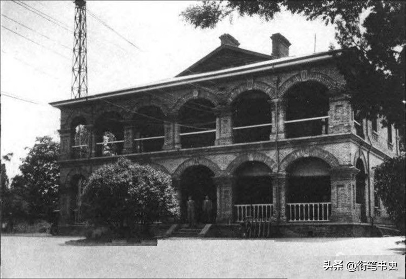 1937年,阴谋刺杀蒋介石的汉奸集团,败给了秘密警察的“*男美**计”