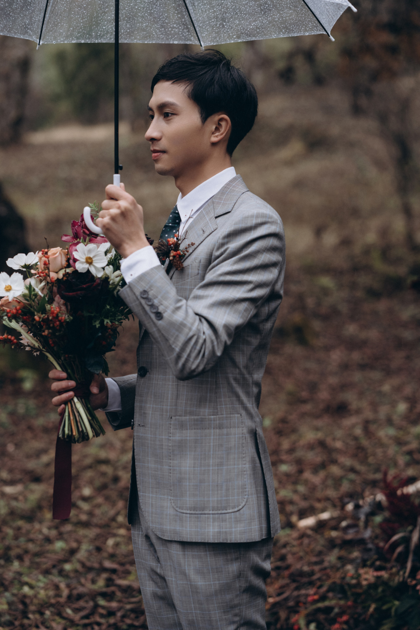 我们带上婚纱，去与世隔绝的山中办了一场绝世婚礼