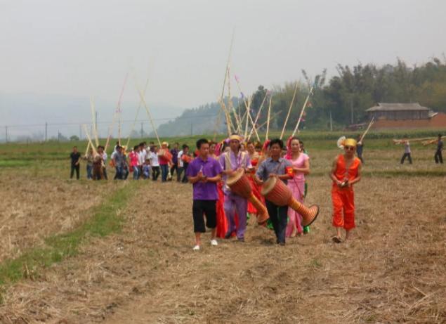 四月相约孟连泼水节,四月让我们相约泼水节