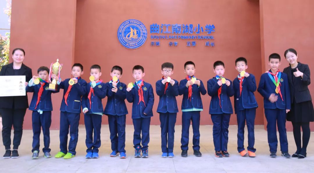 足球转动梦想绿茵放飞希望——曲江南湖小学举办第二届校园足球赛