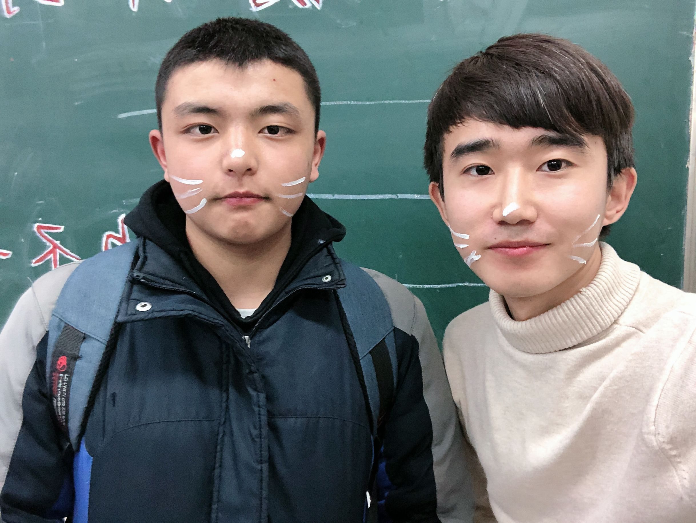 爱与奉献议论文,爱与尊重记叙文800字