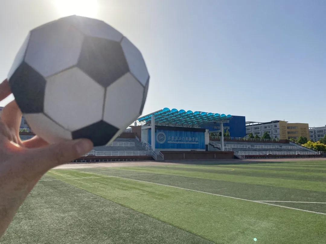 足球diy绘画儿童,绘画足球内马尔