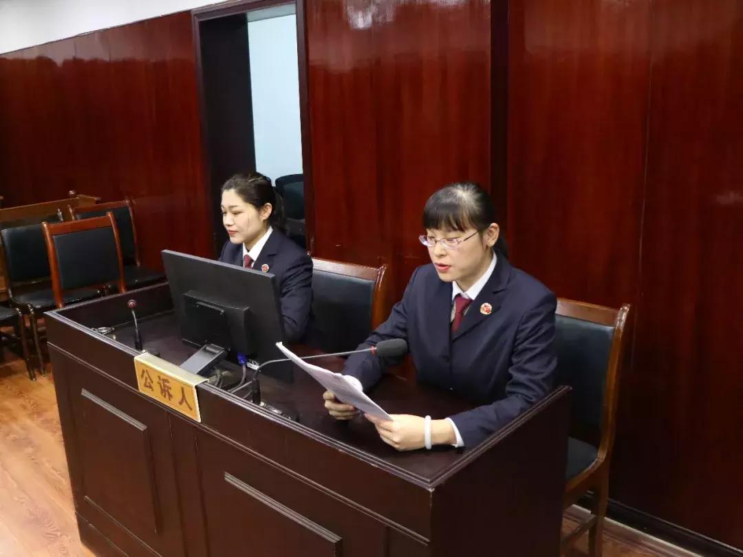 “”我从没贩过毒,只是给别人“代购”*品毒**……”