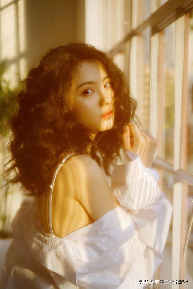 简单复古高级感写真,又纯又撩人的复古风文艺写真