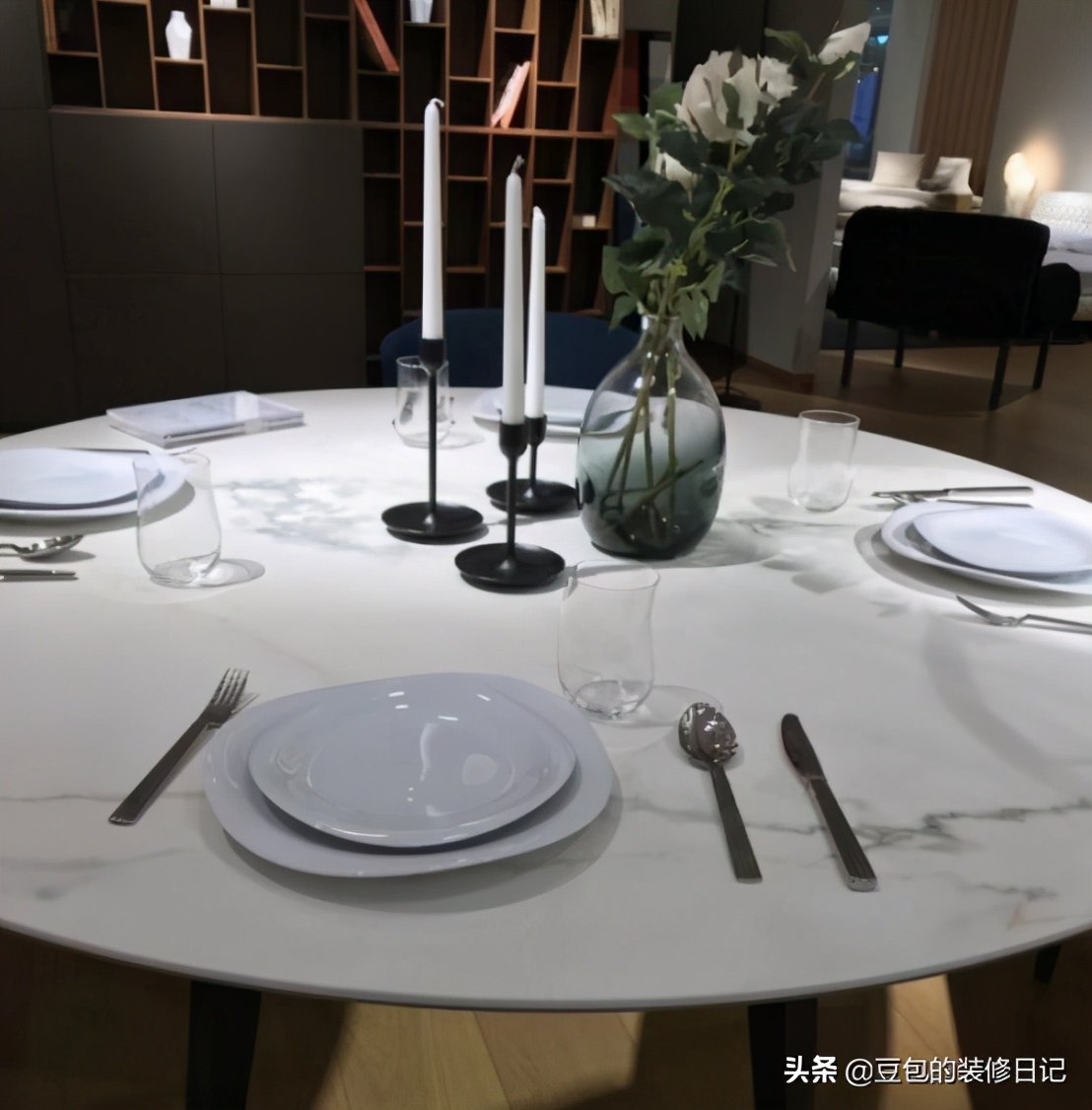 家里餐桌装修在什么地方,家里装修餐桌尺寸推荐