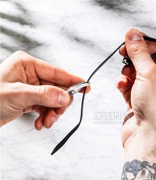 小米手环换表带教程,小米手表x5换表带图解