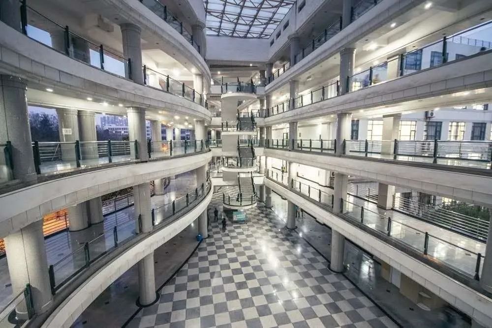 中南财经政法大学|存在感低、性价比高的211院校