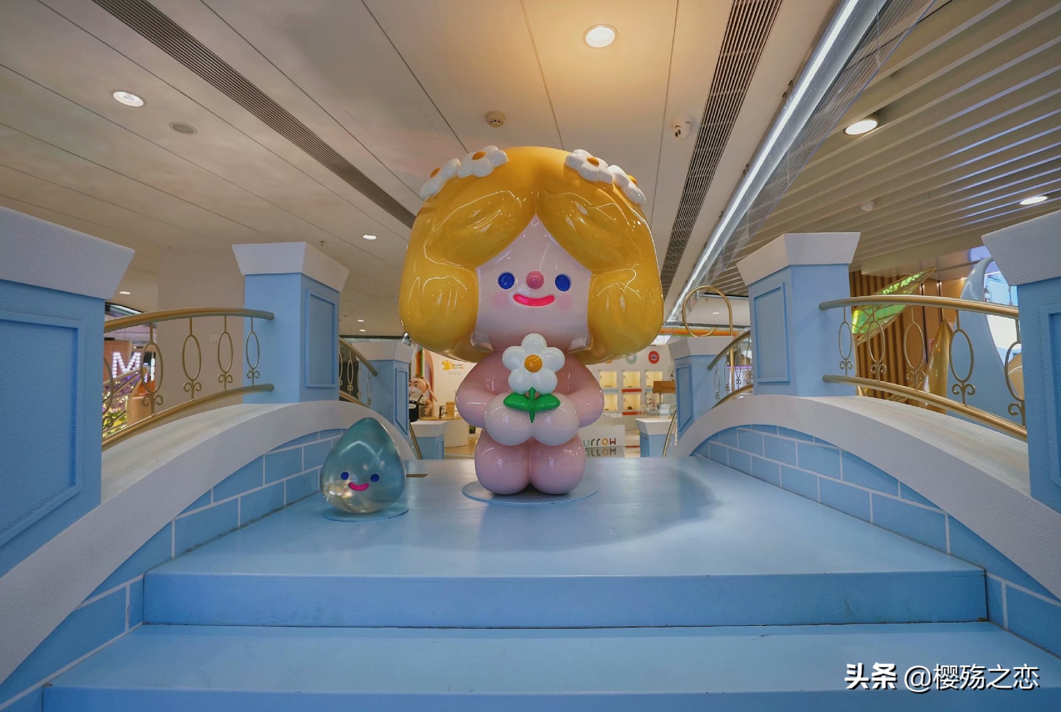 湖滨银泰什么样,湖滨银泰是最大的银泰