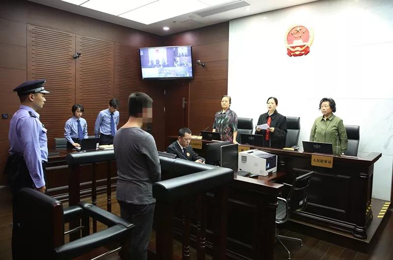 被追尾对方态度恶劣该如何索赔,对方故意追尾全责怎么赔偿