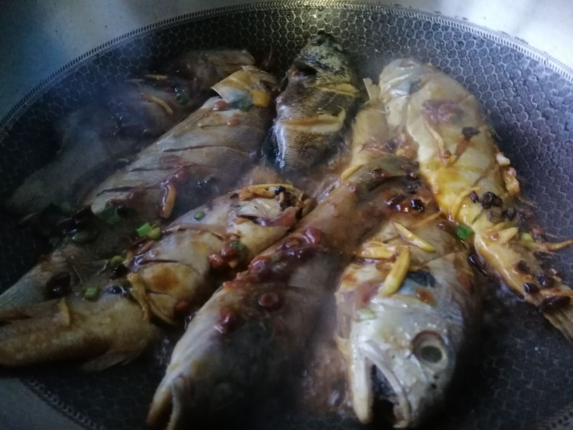 我家吃鱼从来不买，海边姑娘做”鱼“有绝招，吃一次忘不了，香