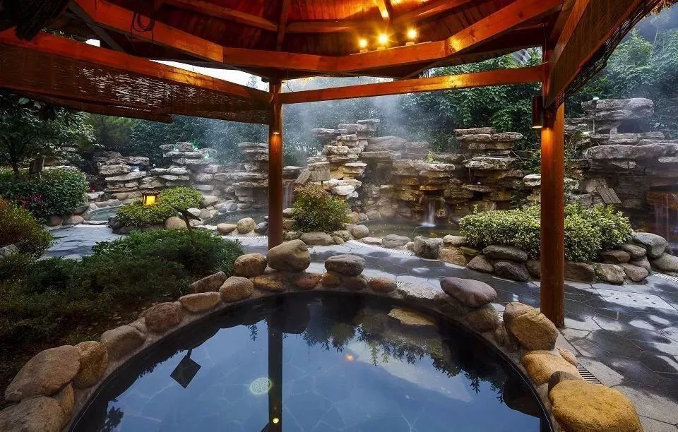 鑻忓窞涔﹂涓栧娓╂硥搴﹀亣閰掑簵鍥㈣喘,鑻忓窞涔﹂涓栧鏍戝北娓╂硥闂ㄧエ