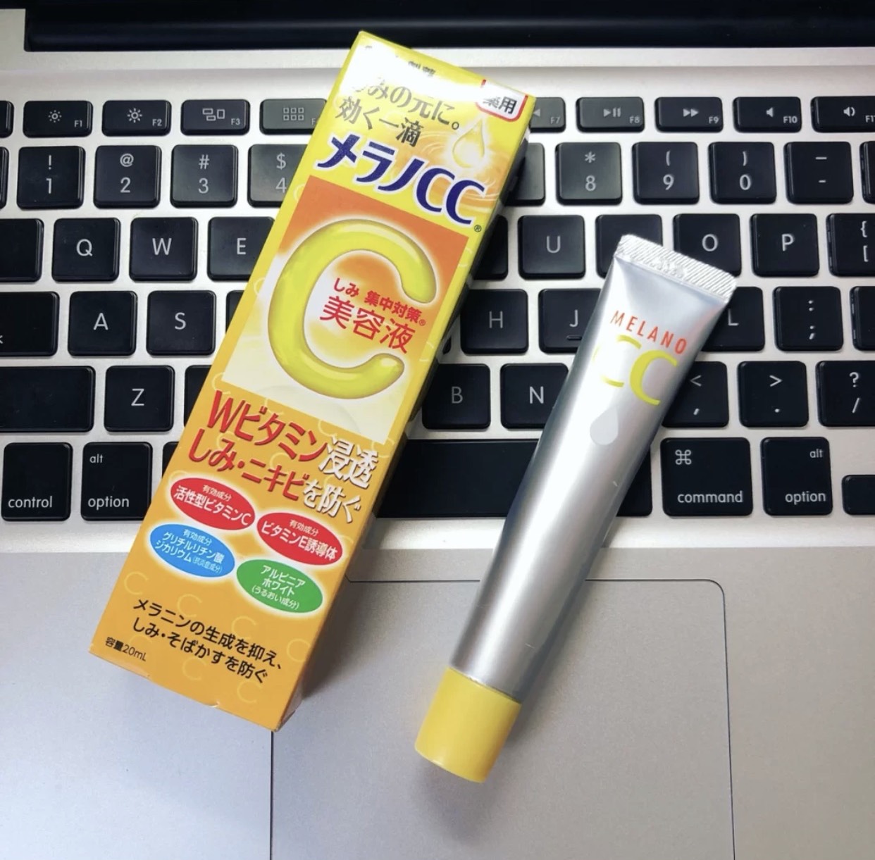 玉兰油和兰蔻精华哪个好用,玉兰油和兰蔻的精华液哪个好