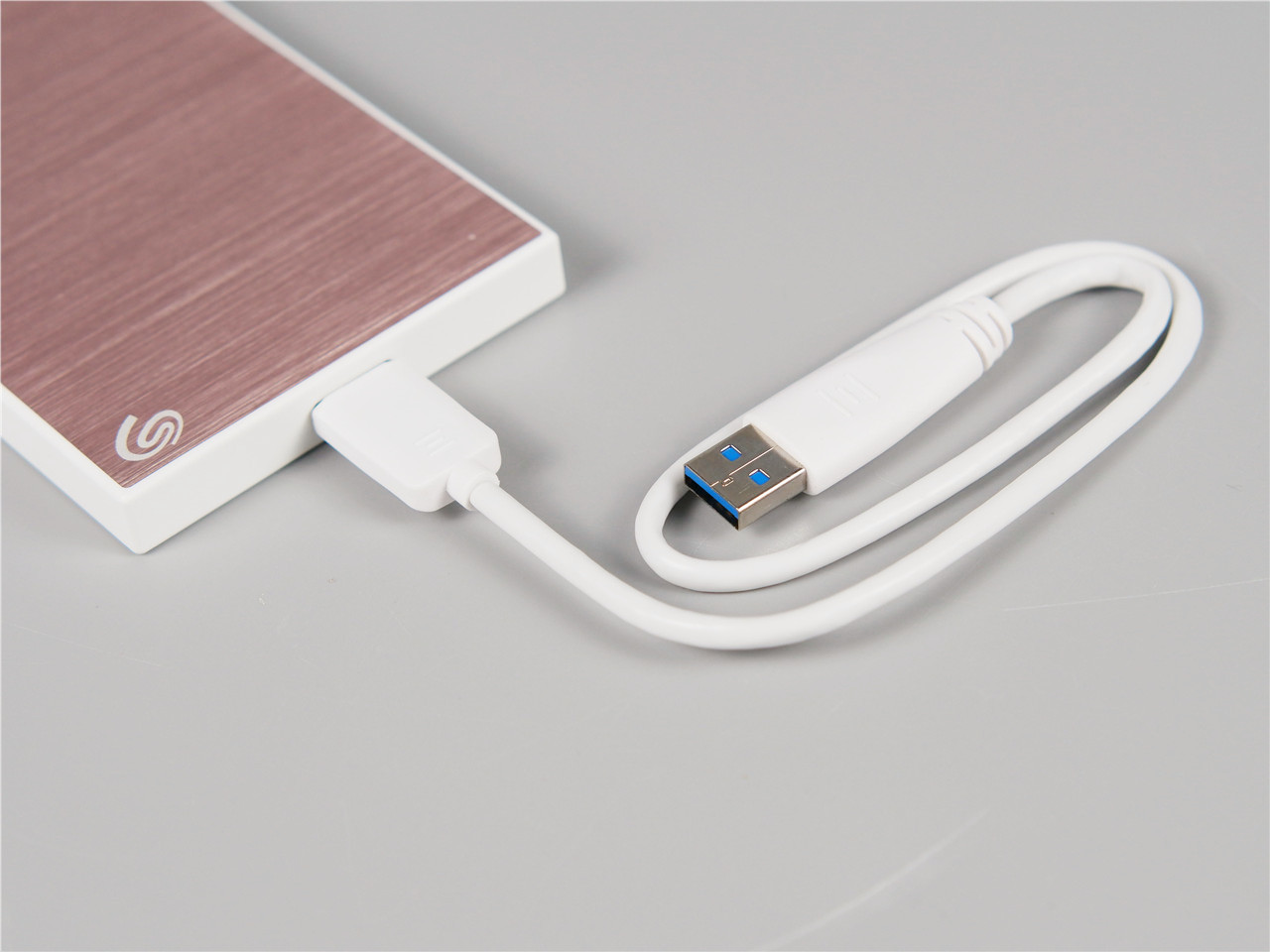 希捷2tb移动硬盘有几个盘片,希捷2tb移动硬盘功率多少