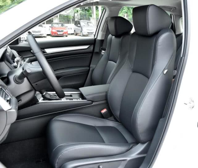 没买大众迈腾，全款裸车176800提本田雅阁，两万公里最低油耗5.9