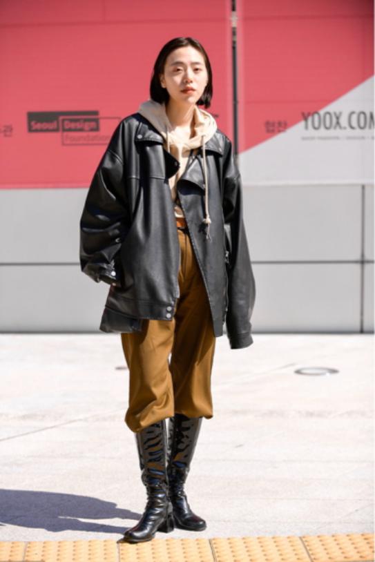 快get百搭卫衣穿出时髦和前卫,怎么把颜色鲜亮的卫衣穿出时尚感