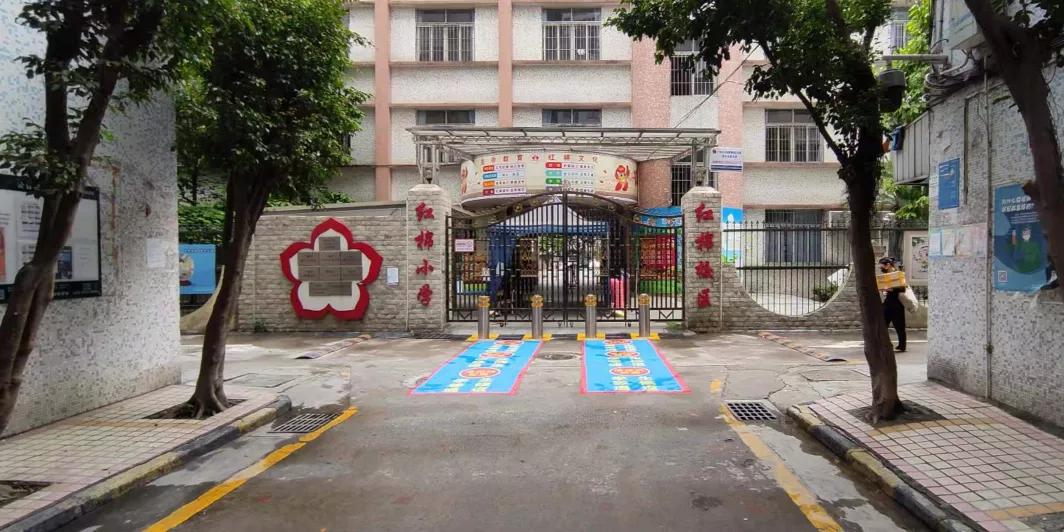 保利百合花园南区为啥便宜,海珠区保利红棉花园全景图