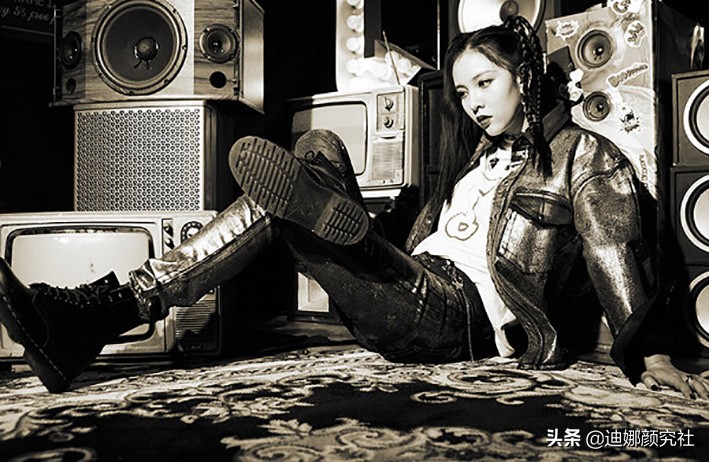 冬天保暖神器还能凹造型,冬季必备马丁靴潮流时尚百搭保暖