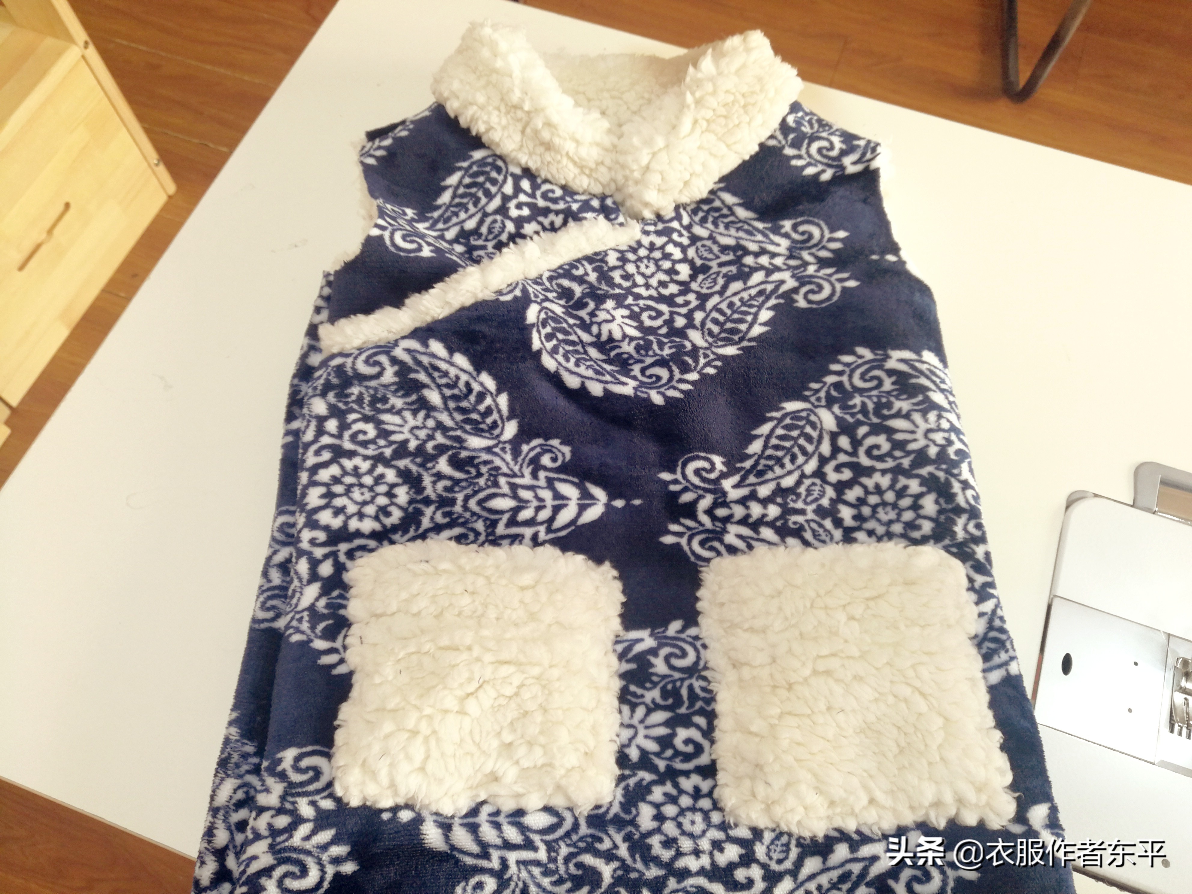 青花瓷半高领打底衫女,民族风青花瓷打底衫女款