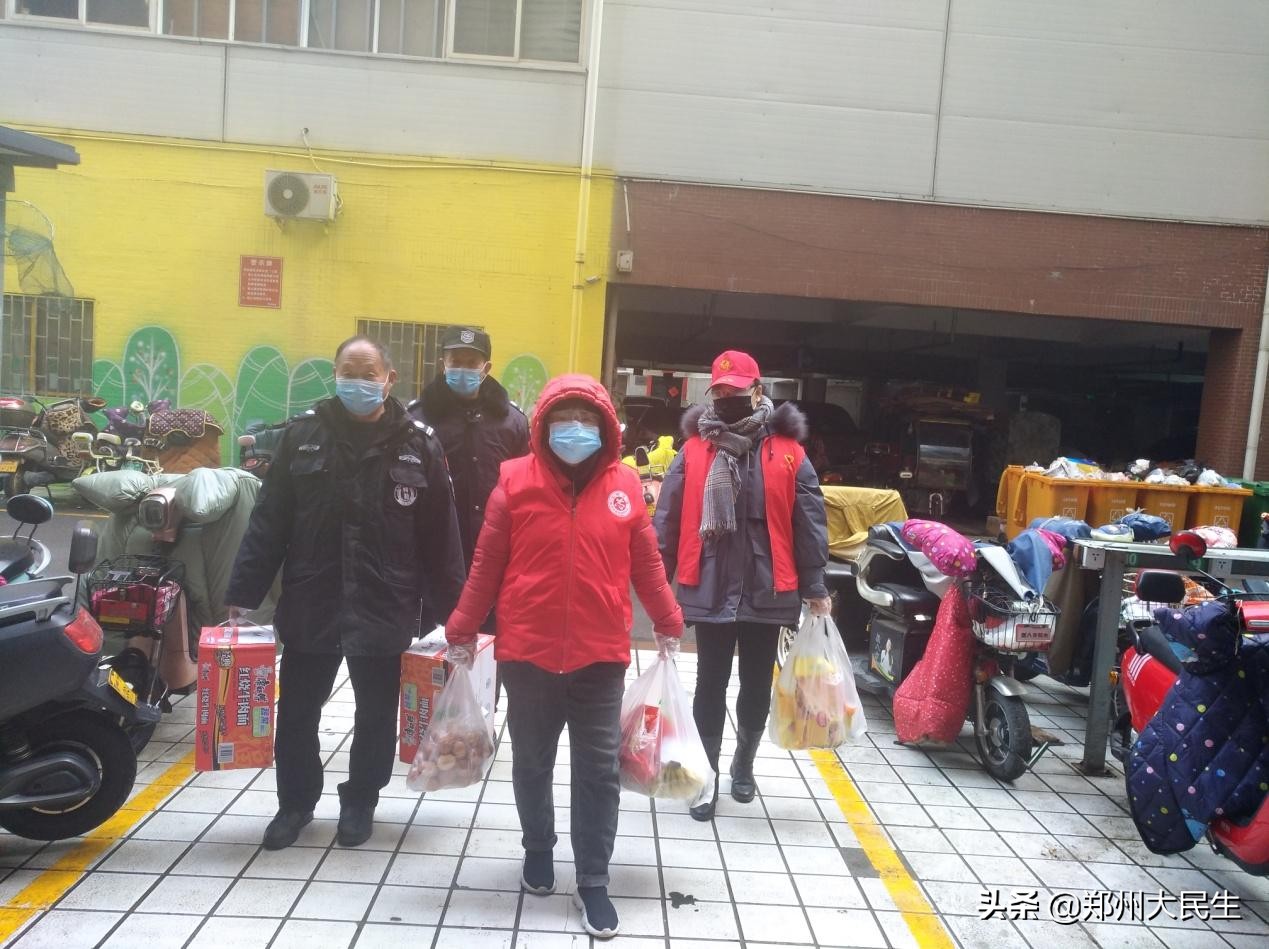 从小白到购物达人社区义务“代购员”暖了居民心