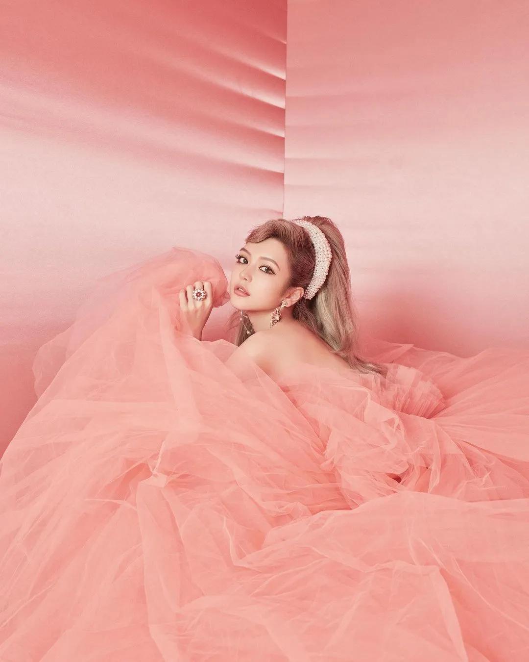 和罗志祥分手7个月后，周扬青终于要出道做女明星了...