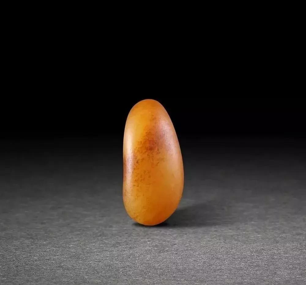 和田玉籽料中的八座金山