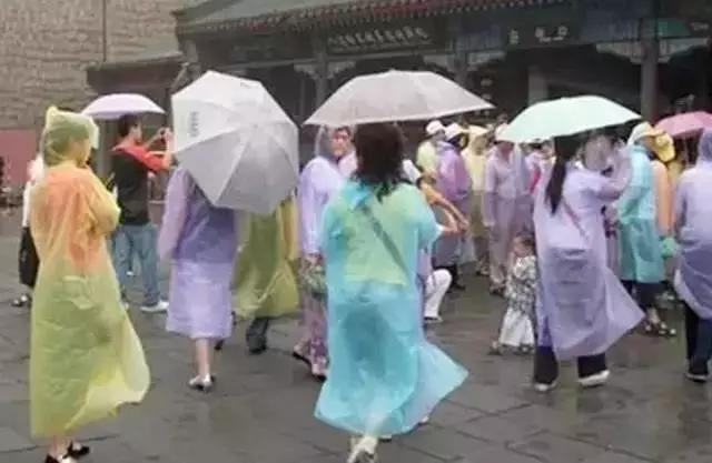 最流行的新款雨衣,又帅防水又好的雨衣