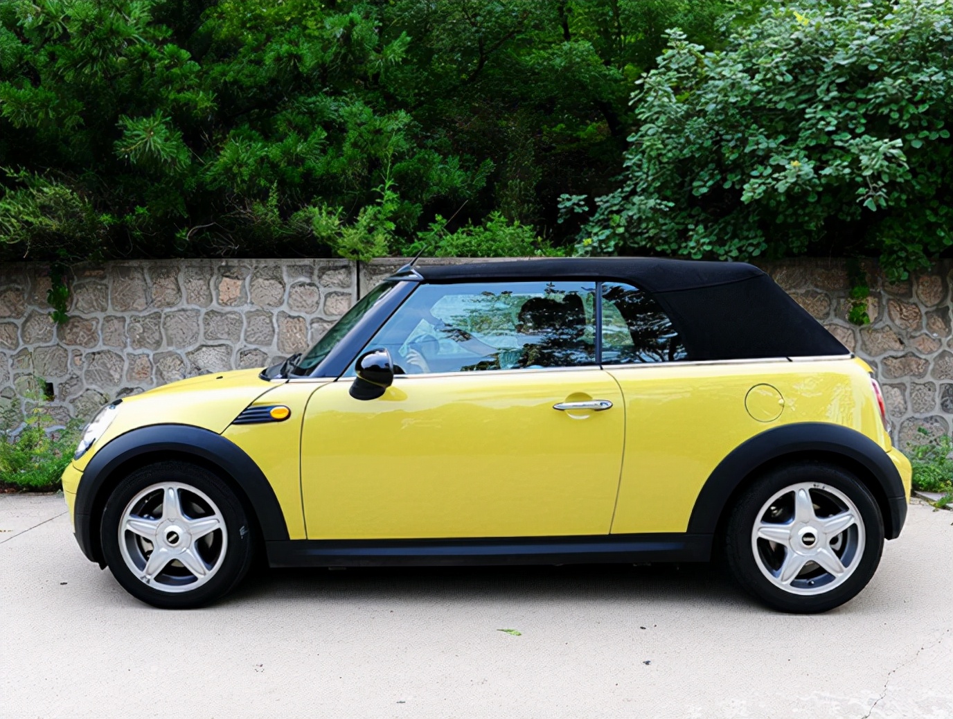 香港教授毒杀妻女,香港教授杀害妻女