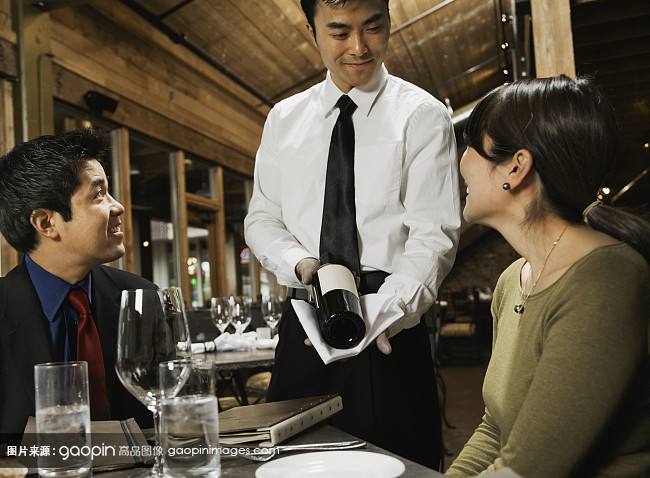 这个故事教会我们什么,第一次见网友故事