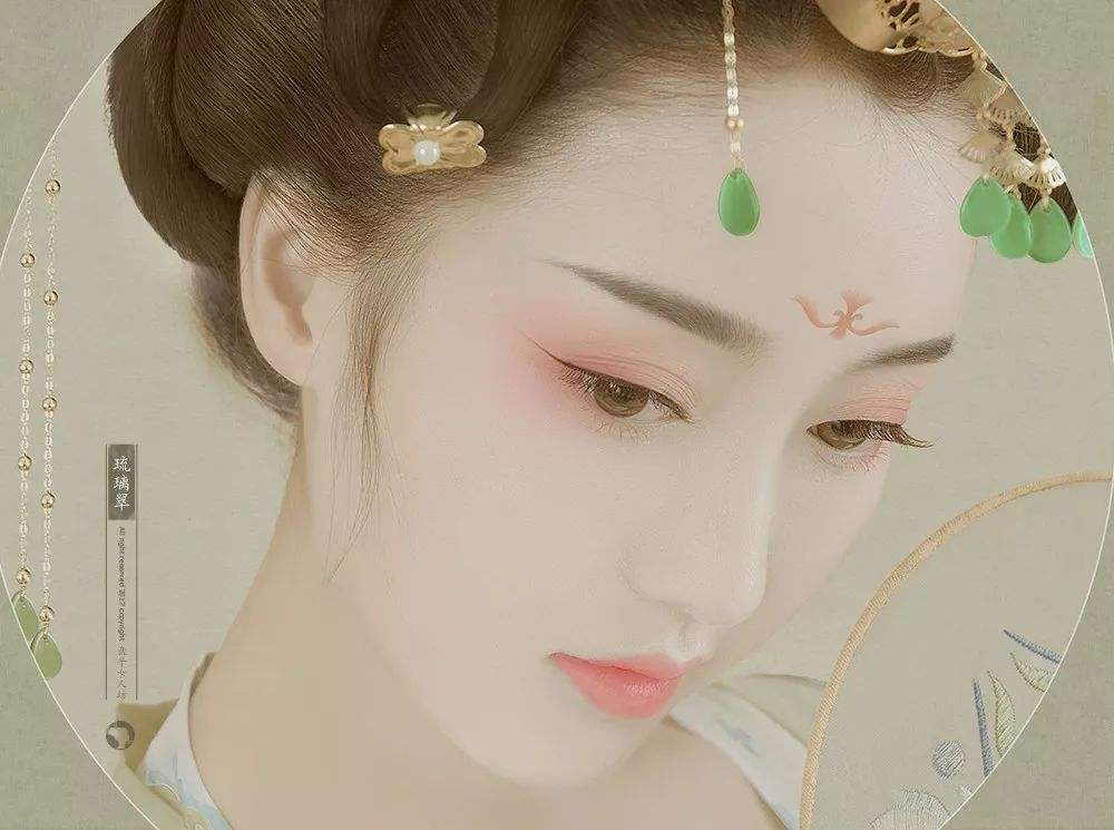 古代女子怎么用胭脂,古代美女化妆用的胭脂