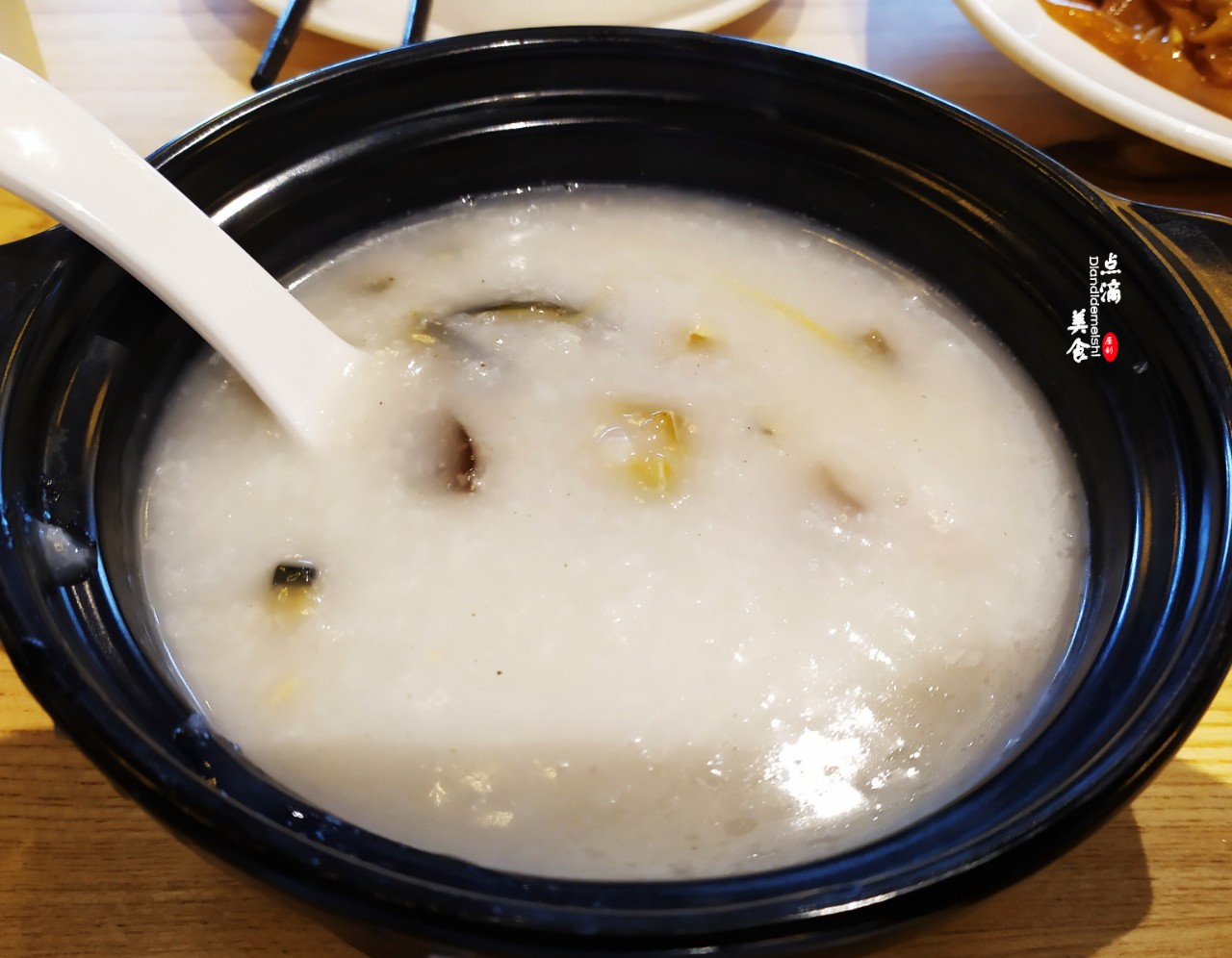 无锡崇安区的这个商场很冷清，唯独这家店生意很火，跟我来探一探