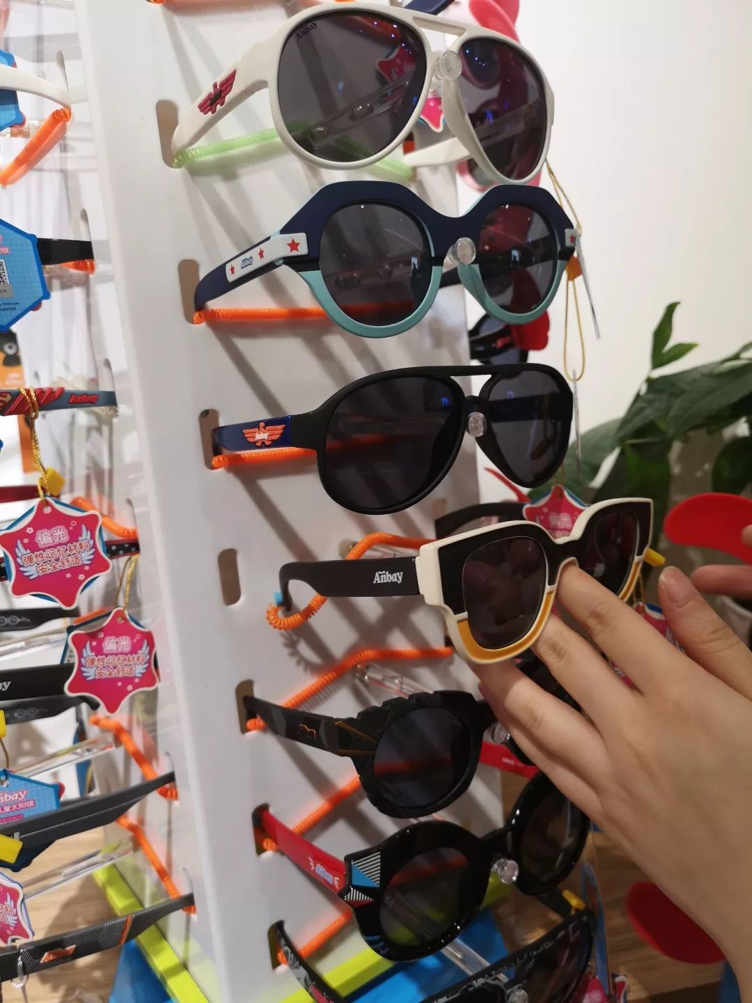 眼镜品牌排行榜前十名墨镜,一岁儿童墨镜测评推荐