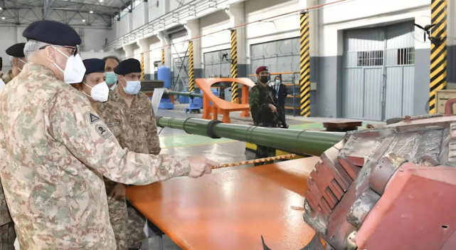 vt4和阿琼坦克哪个好,vt4主战坦克vs阿琼