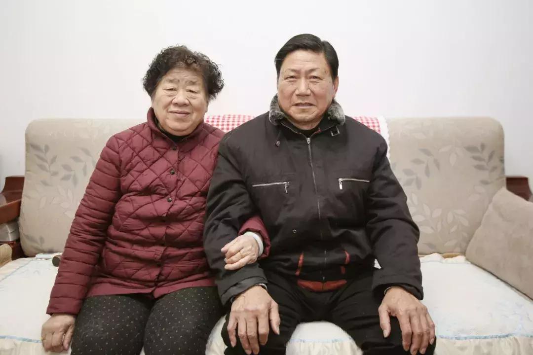 春节走访贫困户,走访新家人