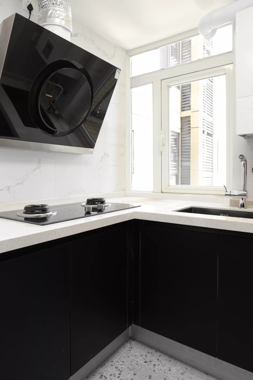 75平现代高级灰轻奢装修风格,75平现代简约风格