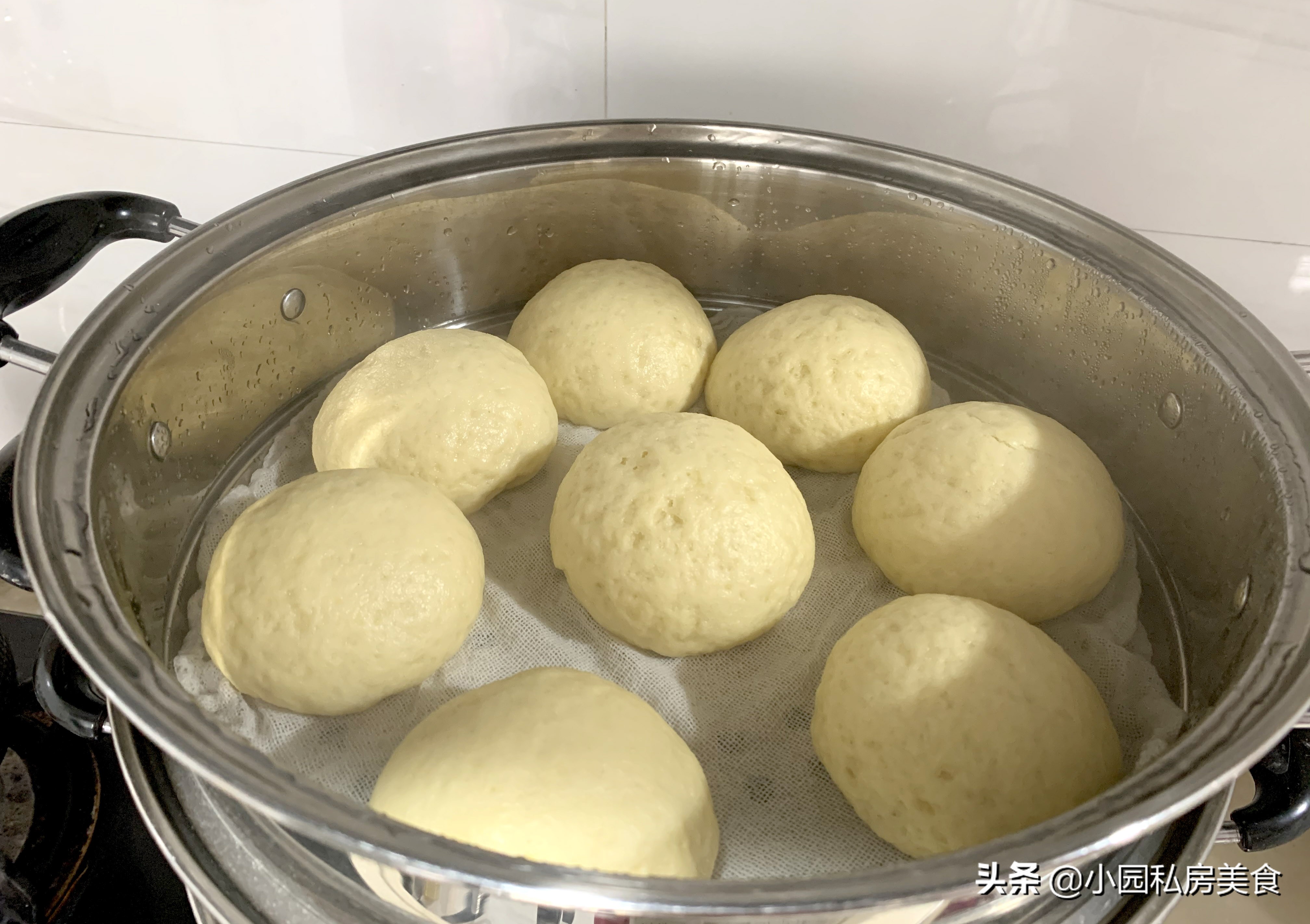 自发玉米馒头的做法和发面全过程,玉米胡萝卜馒头做法和发面全过程